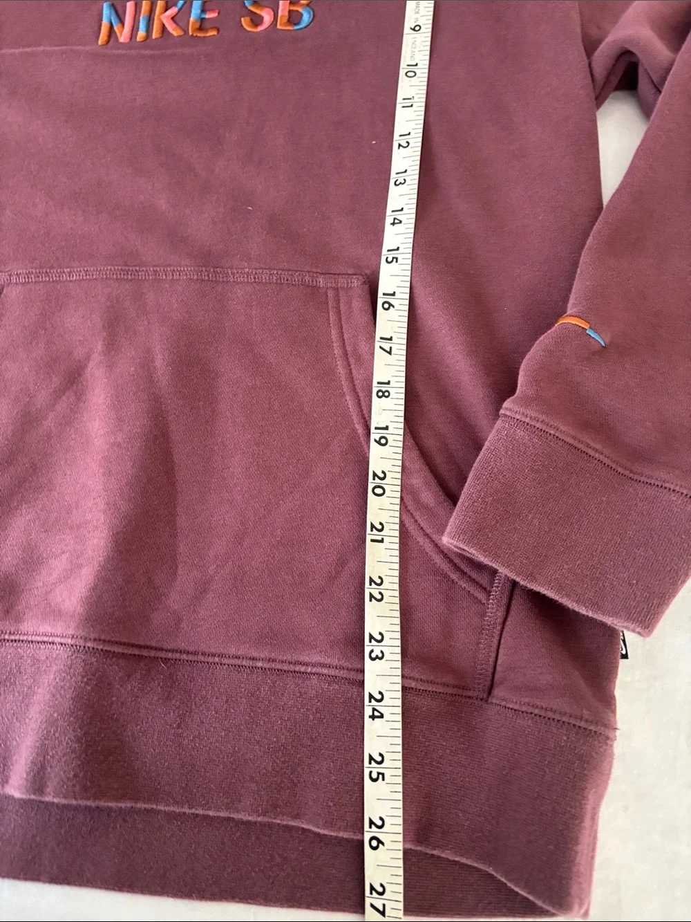 Nike Wine Crewneck Hoodie with Multicolor Embroidered Logo. Nike SB